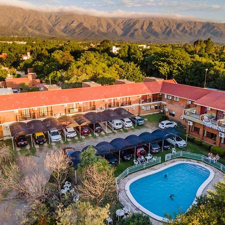 Hotel Valle Del Sol Мерло Экстерьер фото