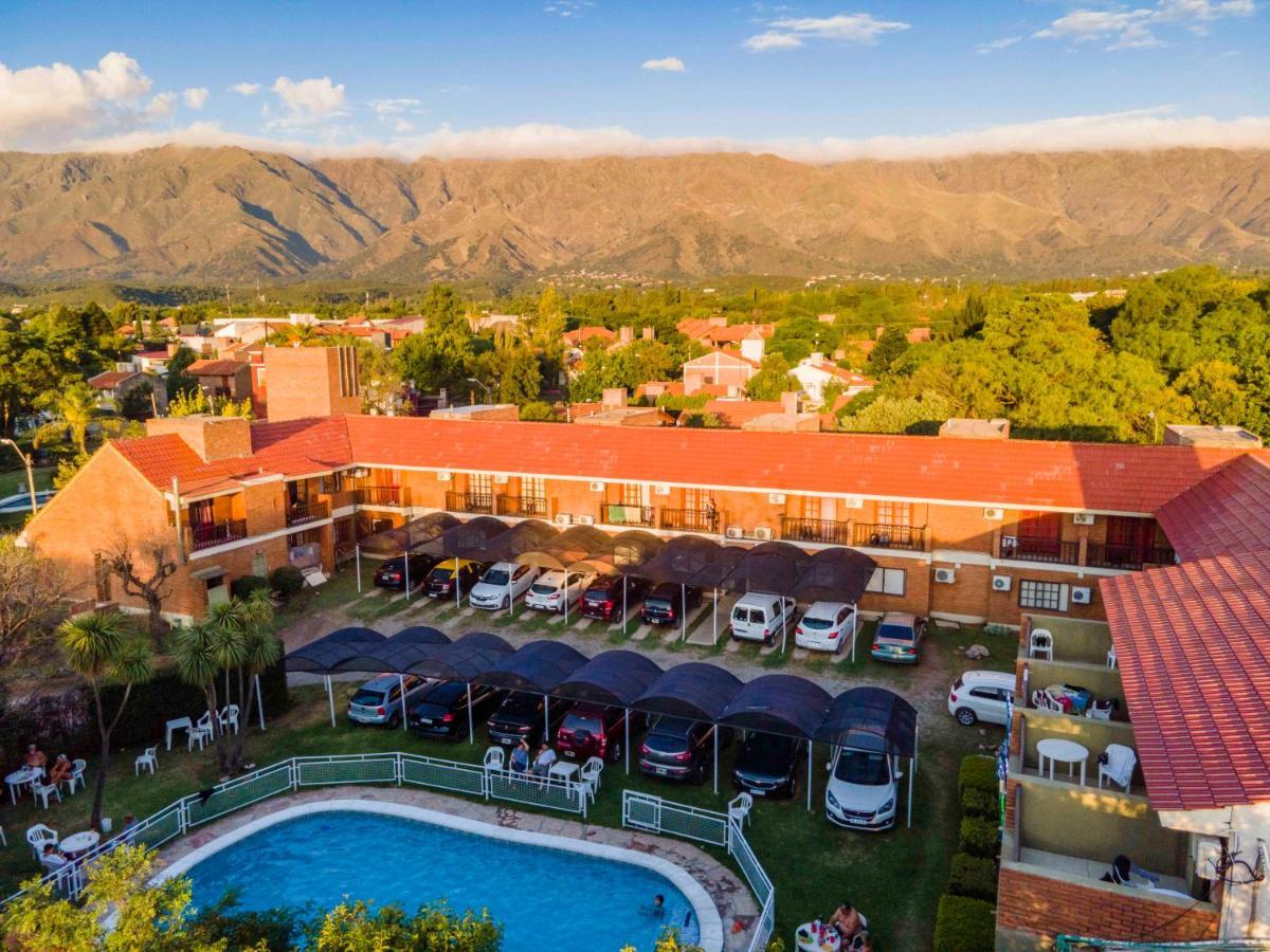 Hotel Valle Del Sol Мерло Экстерьер фото