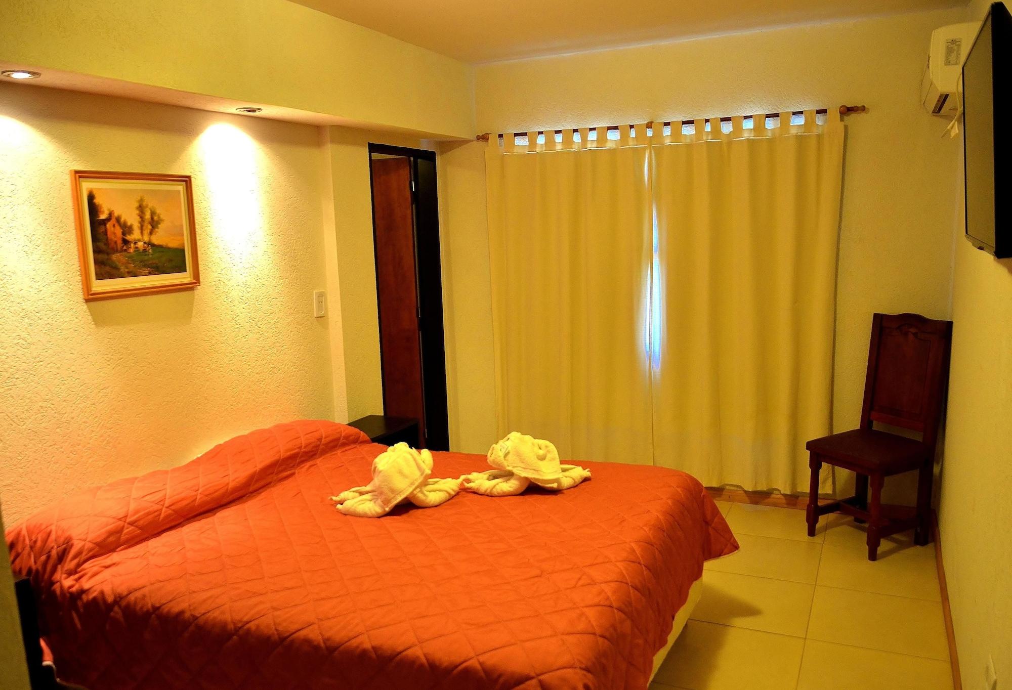 Hotel Valle Del Sol Мерло Экстерьер фото