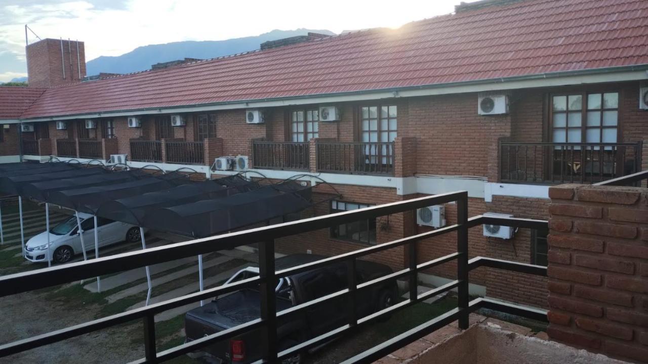 Hotel Valle Del Sol Мерло Экстерьер фото
